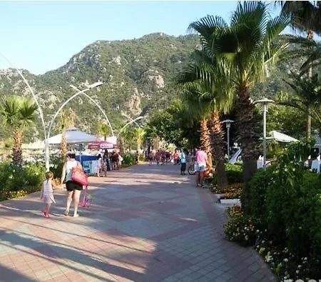 Melita Aparthotel 3*