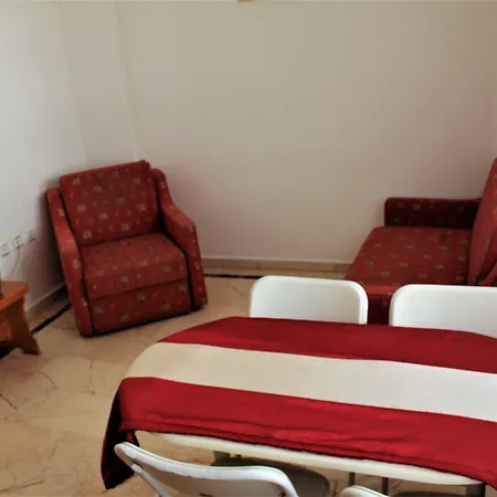 מלון דירות Melita איסמלר