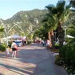 Melita Aparthotel 3*